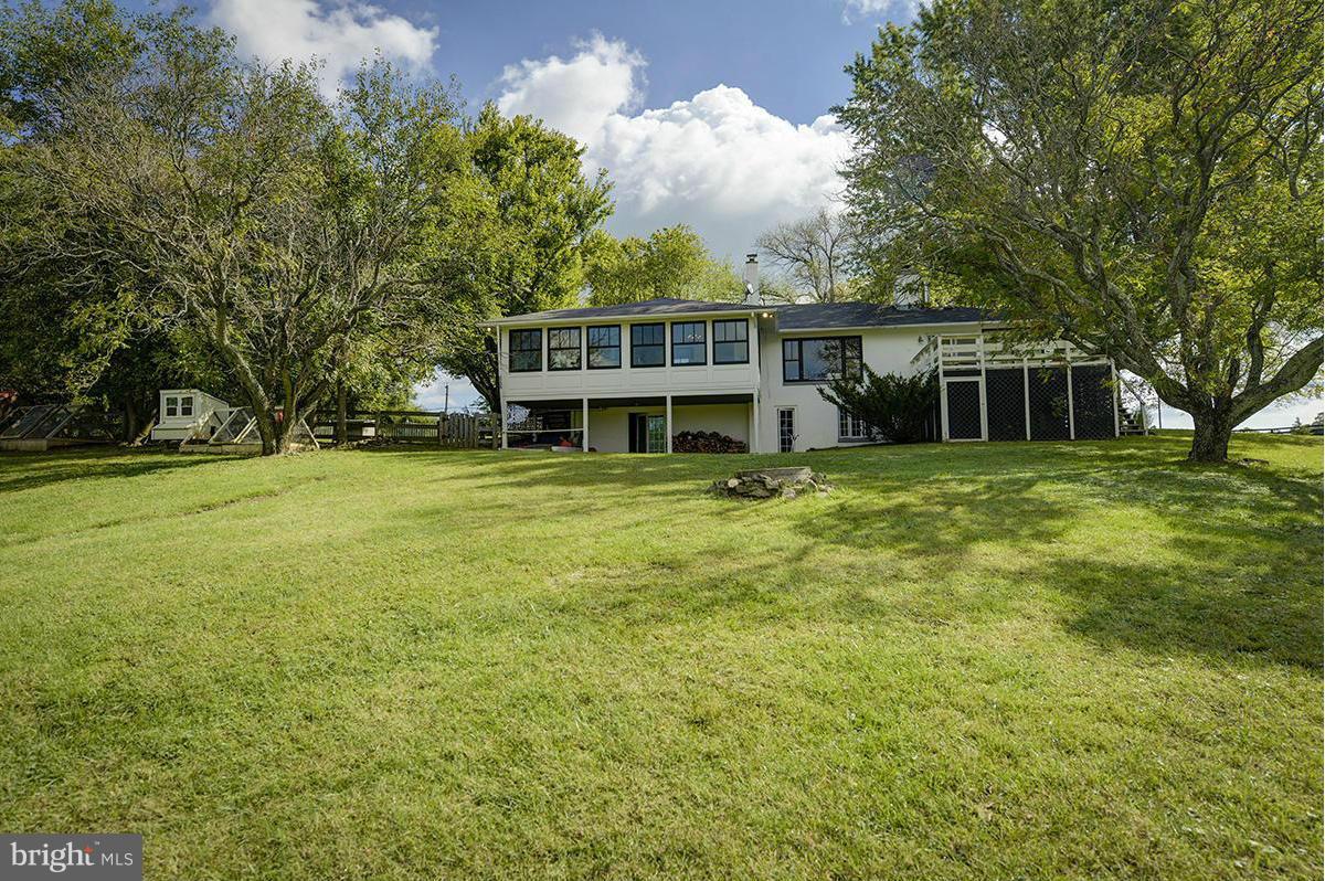 22187 Sam Fred Road Middleburg, VA 20117 - Photo 4 of 25 Exterior (General)