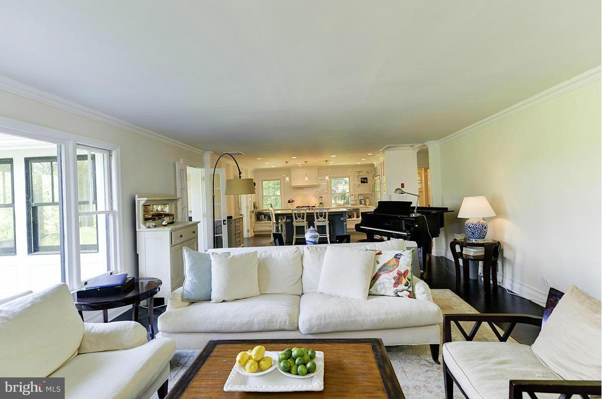 22187 Sam Fred Road Middleburg, VA 20117 - Photo 7 of 25 Interior (General)