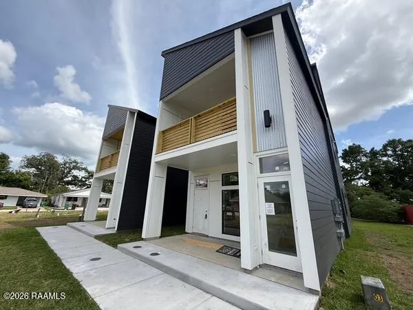 $2,700 | 1120 South Washington Street, Unit B, Lafayette, LA 70501