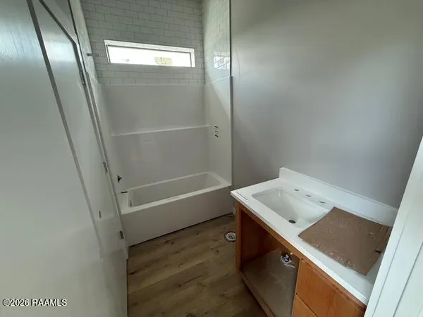 $2,700 | 1120 South Washington Street, Unit B, Lafayette, LA 70501