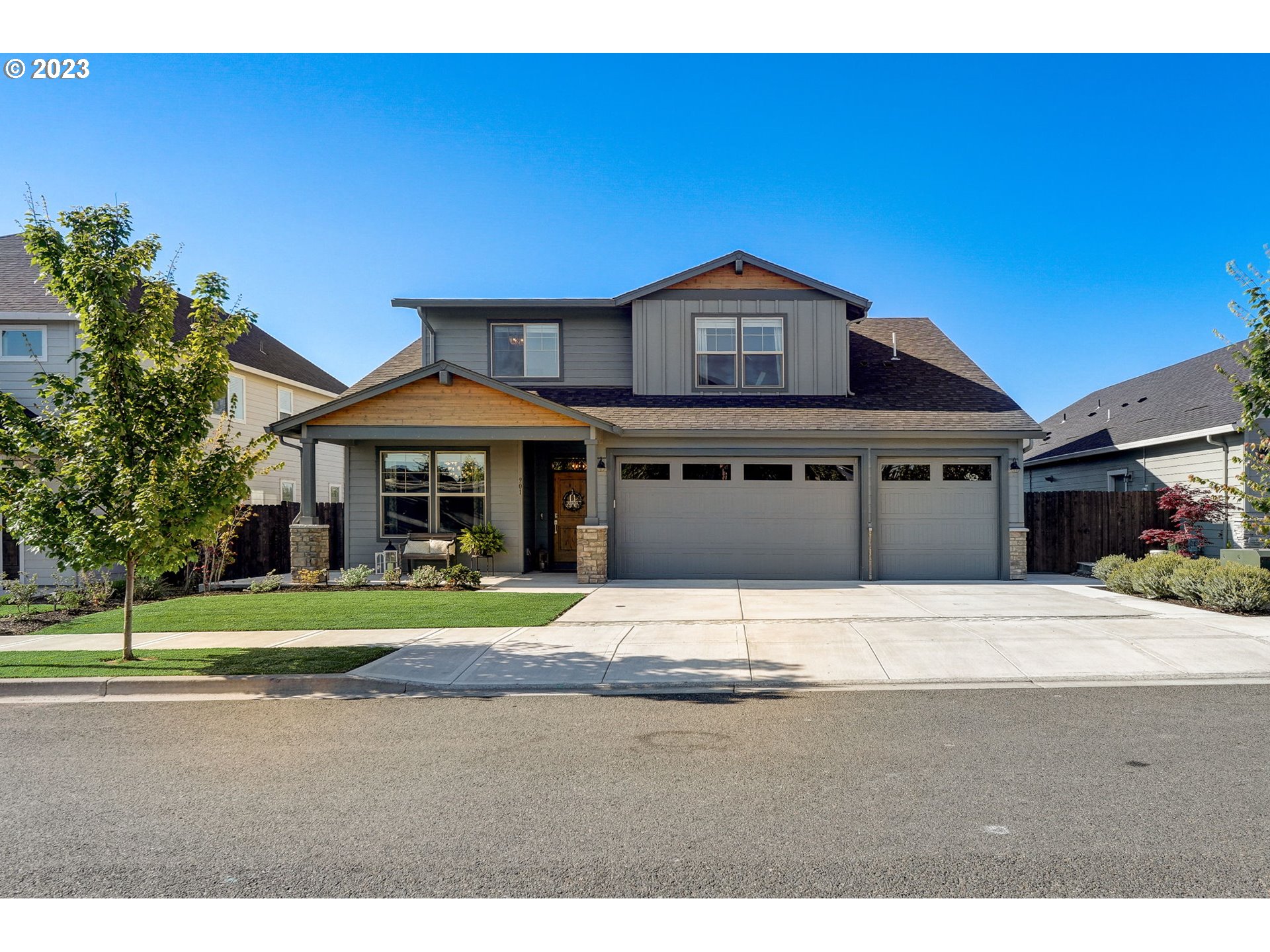 901 South Goose Loop Ridgefield, WA 98642 - Photo 1 of 36