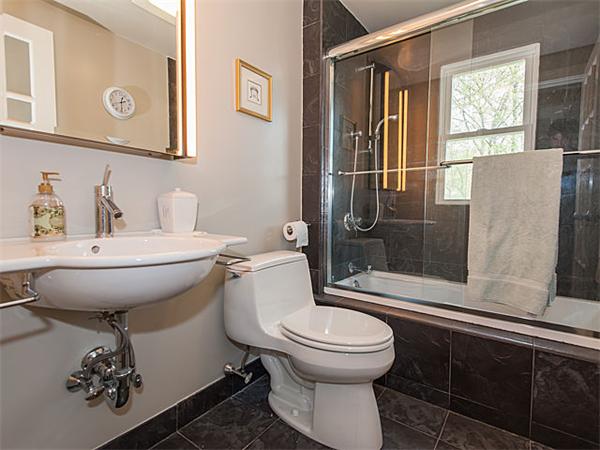 149 County Road Reading, MA 01867 - Photo 18 of 28 Gallery Image 18