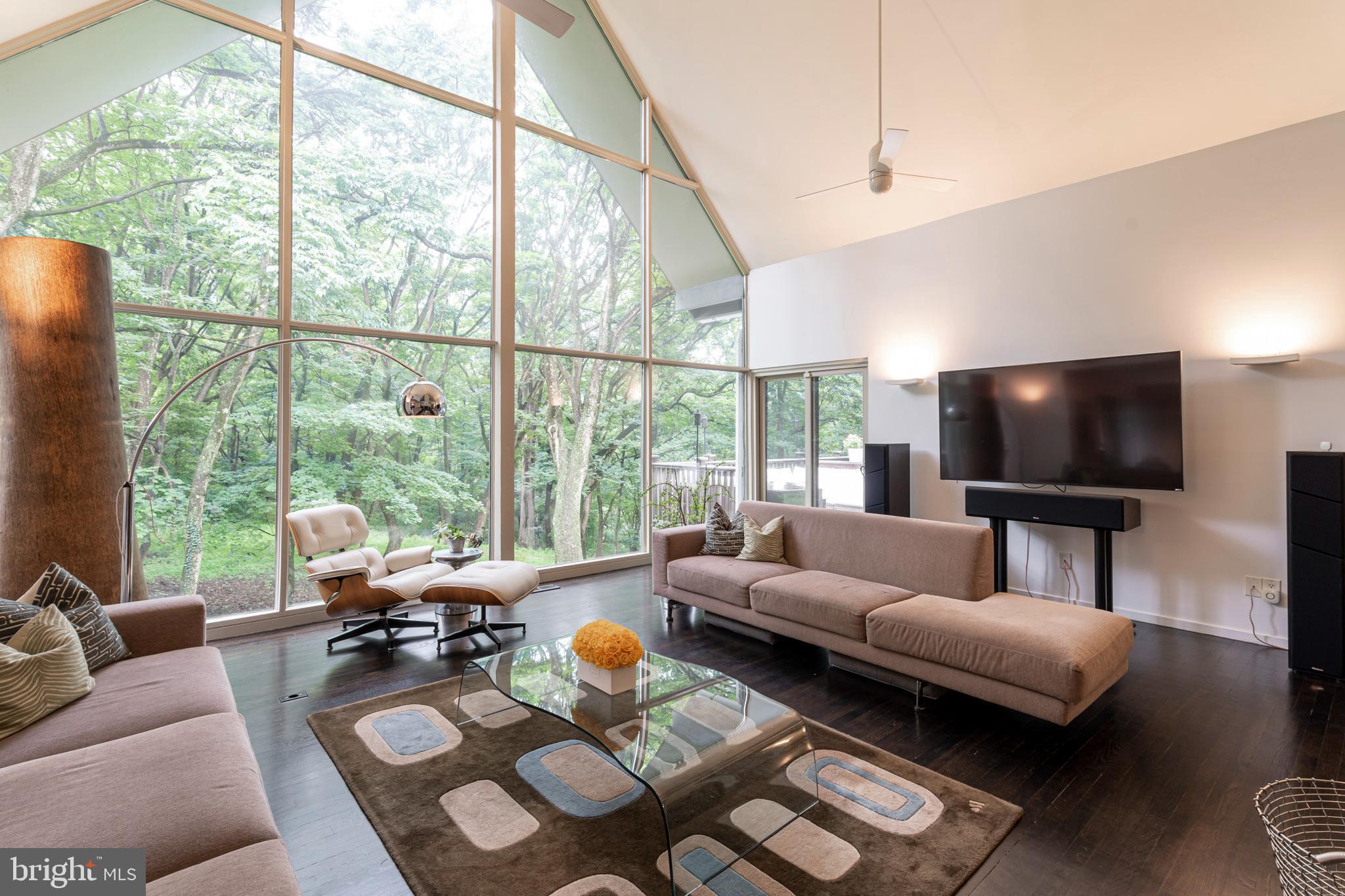 80 Fairview Road Penn Valley, PA 19072 - Photo 8 of 47 Living room