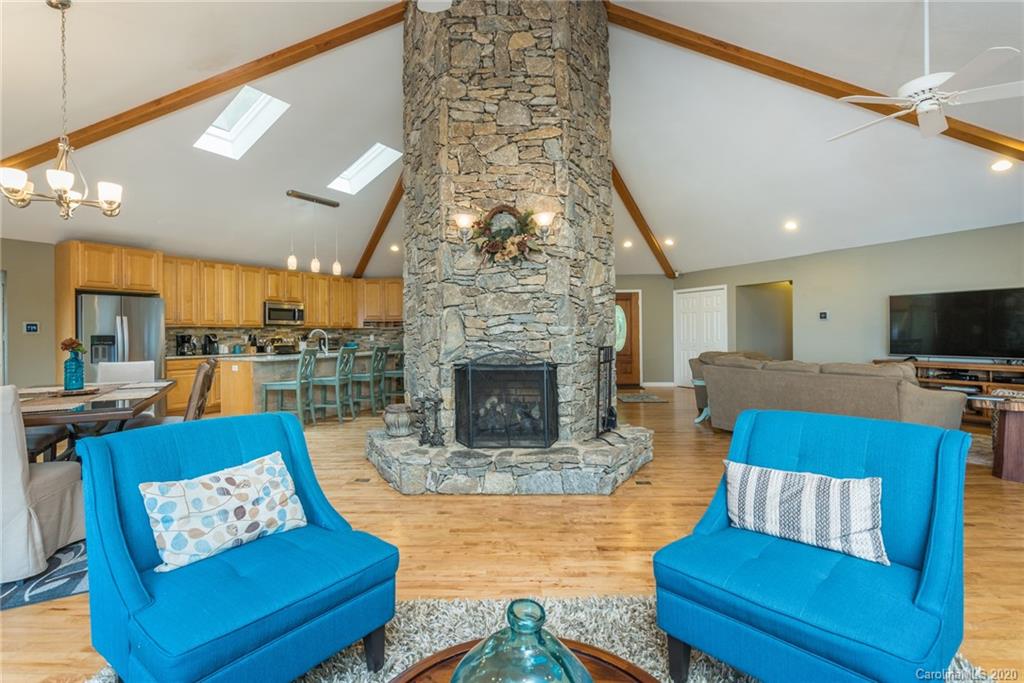 125 Winding Ridge Road Asheville, NC 28803 - Photo 8 of 46 Gallery Image 8