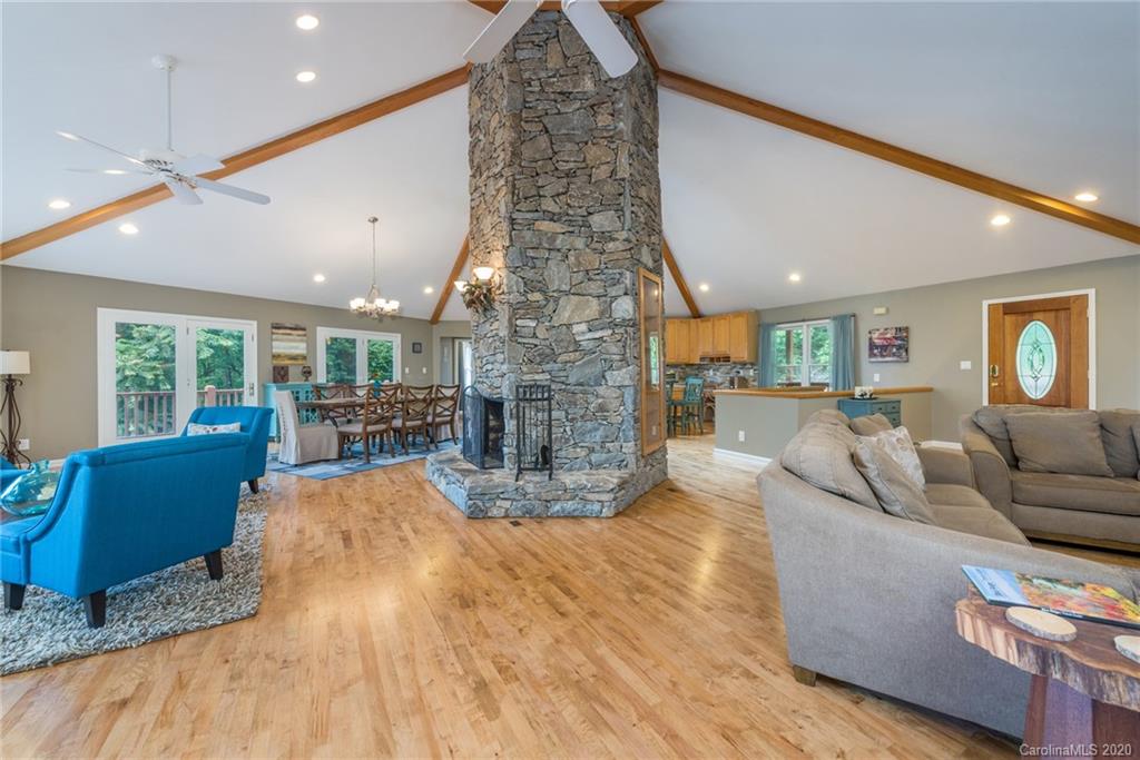 125 Winding Ridge Road Asheville, NC 28803 - Photo 9 of 46 Gallery Image 9