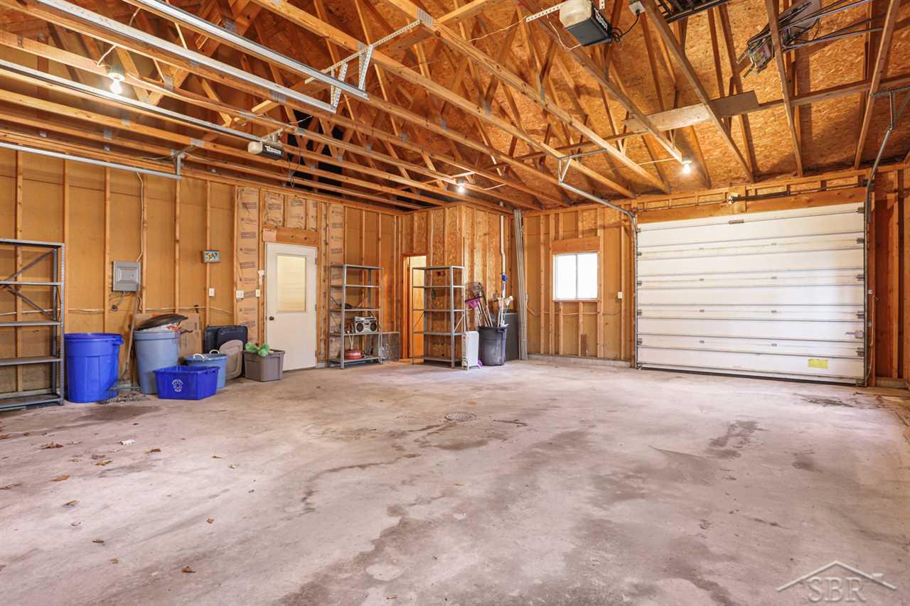 1666 South Beyer Road Saginaw, MI 48601 - Photo 34 of 41 50028796-33.JPG