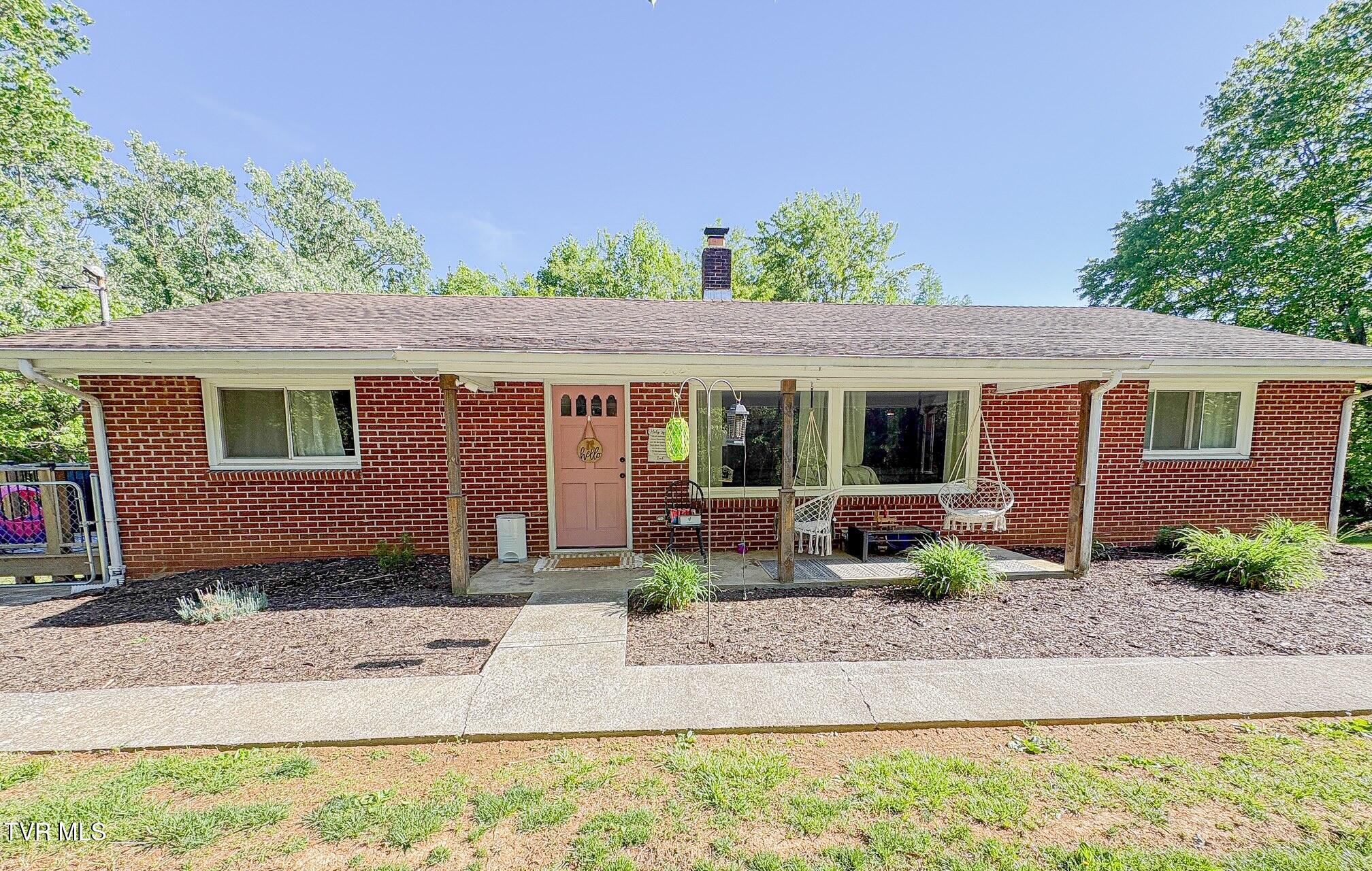 2029 Gregory Road Kingsport, TN 37665 - Photo 2 of 31 image5 (1)