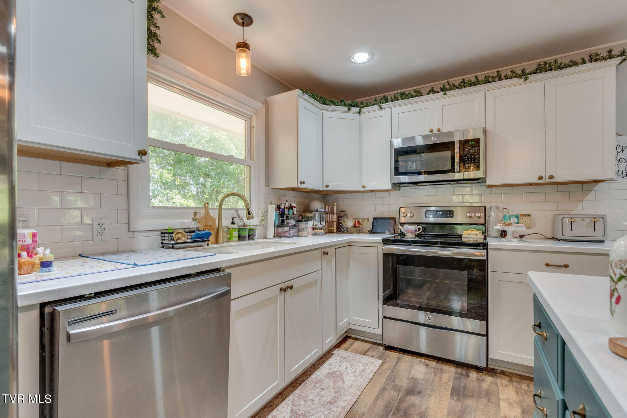2029 Gregory Road Kingsport, TN 37665 - Photo 10 of 31 009