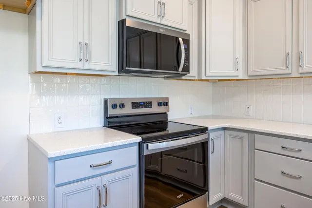 $322,500 | 103 Sunny Acres Lane, Clinton, NC 28328