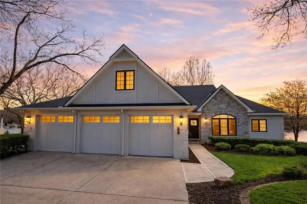 $1,579,000 | 8111 Northwest Hillside Drive, Weatherby Lake, MO 64152
