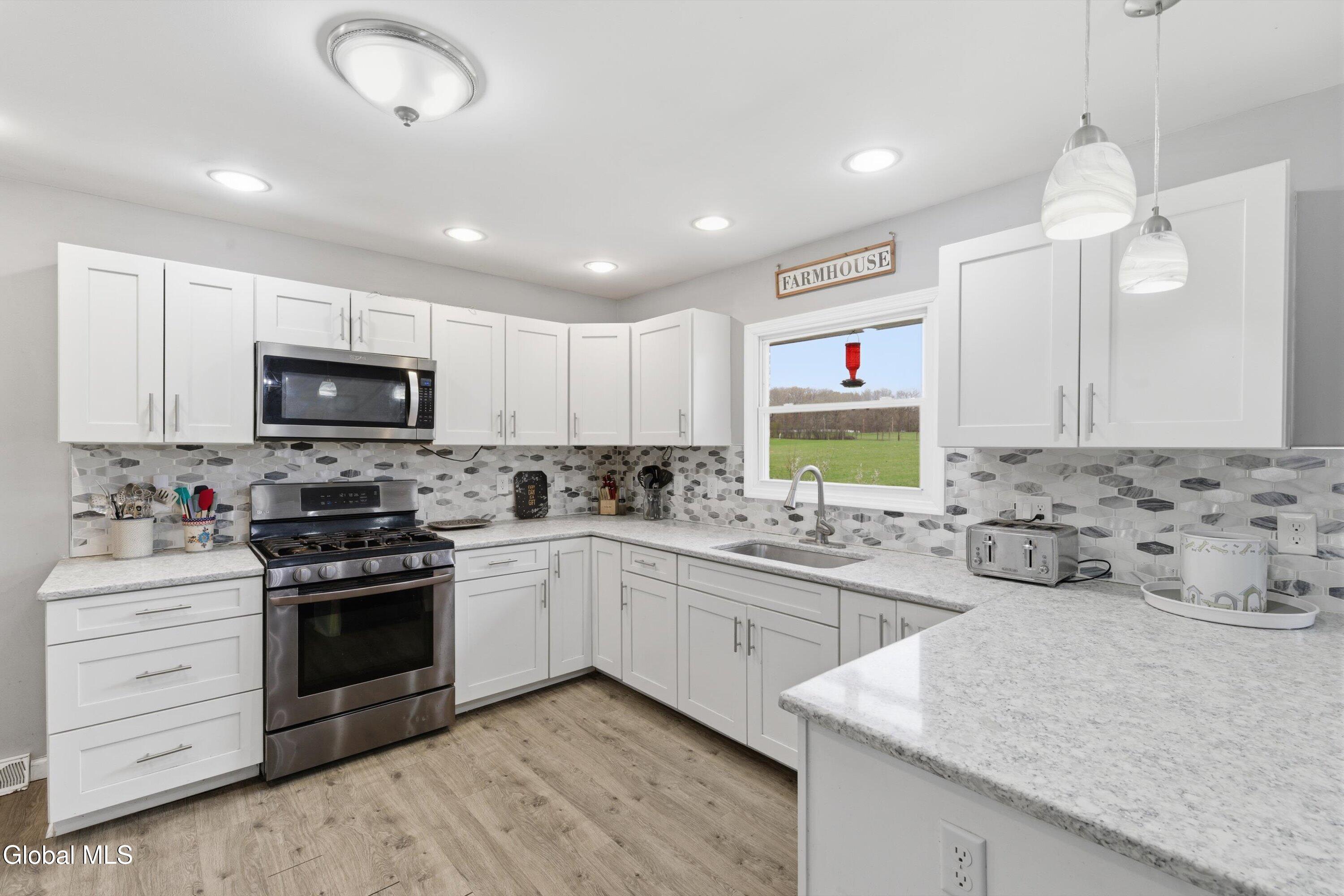 107 Ashdown Road Ballston, NY 12019 - Photo 5 of 31 06-107 Ashdown Rd-18