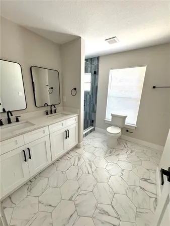 $2,750 | 1039 53rd Avenue North, St. Petersburg, FL 33703