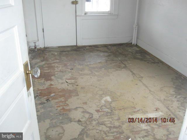 2513 Reisterstown Road Baltimore, MD 21217 - Photo 14 of 15 Bedroom