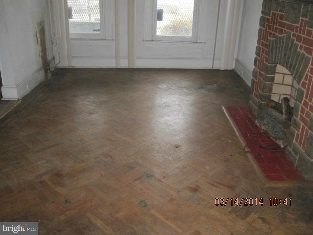 2513 Reisterstown Road Baltimore, MD 21217 - Photo 4 of 15 Family Room