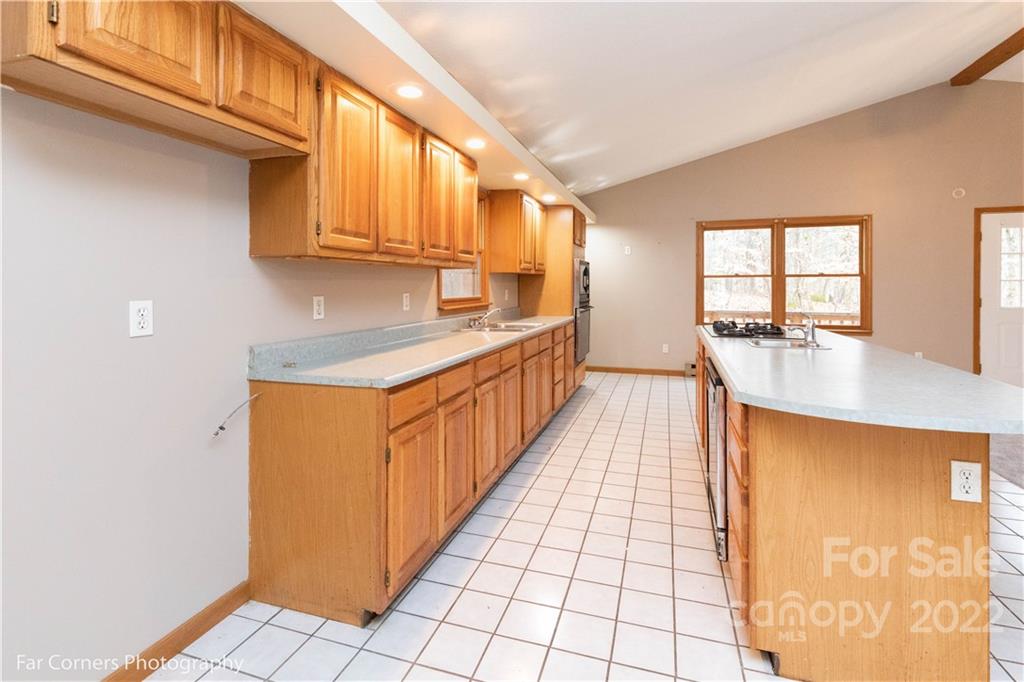 4696 Georgia Road Franklin, NC 28734 - Photo 8 of 25 Gallery Image 8