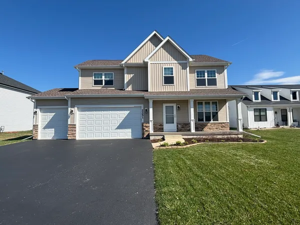 $419,900 | 2251 Coventry Circle South, Sycamore, IL 60178