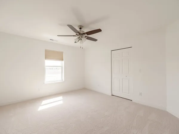 $419,900 | 2251 Coventry Circle South, Sycamore, IL 60178