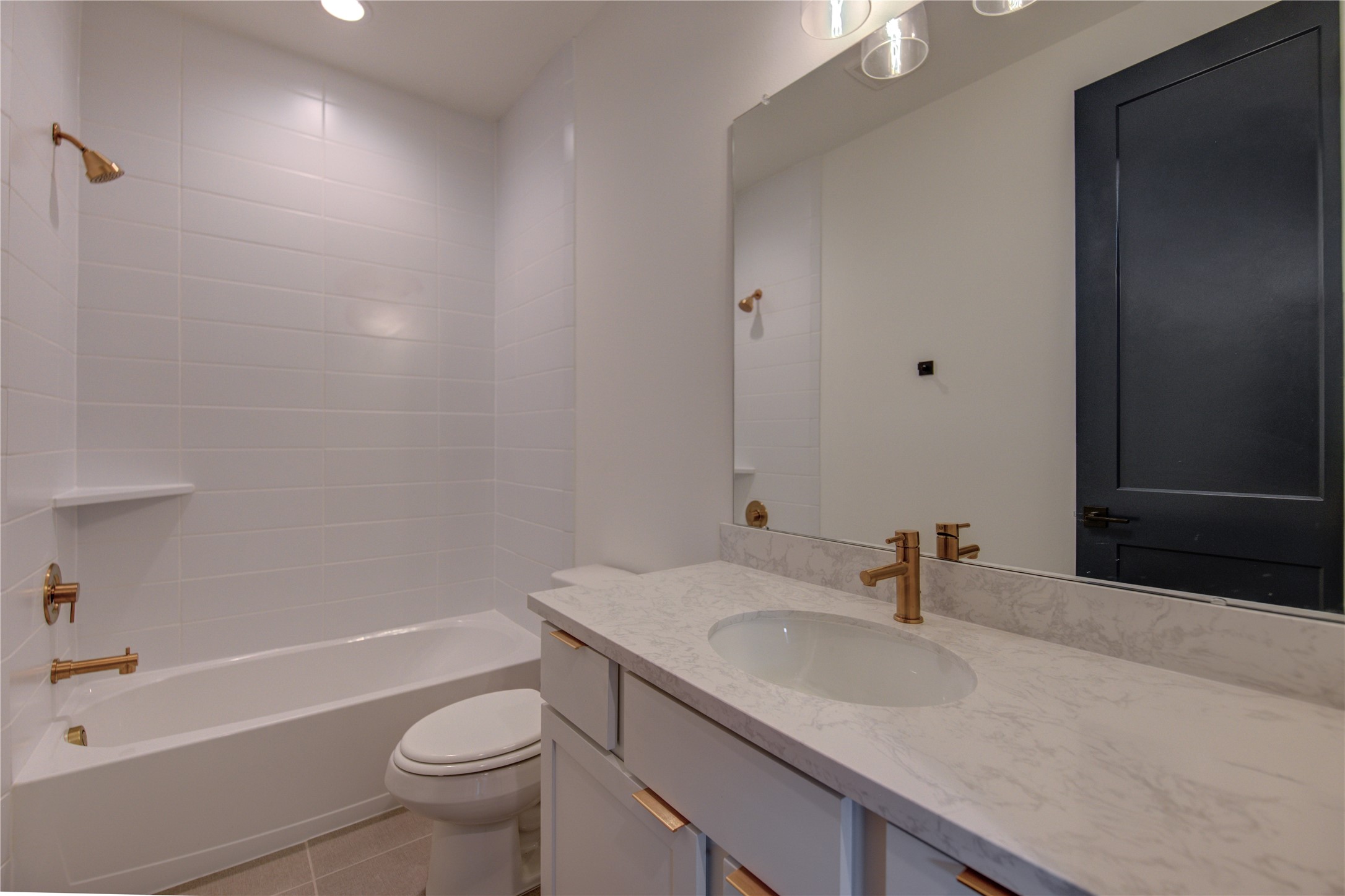 1502 Story Street Houston, TX 77055 - Photo 33 of 42 One of the secondary bathrooms on the second floor