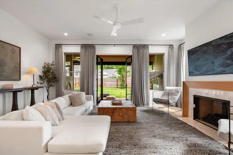 $1,025,000 | 6362 A Columbia Avenue, Nashville, TN 37209