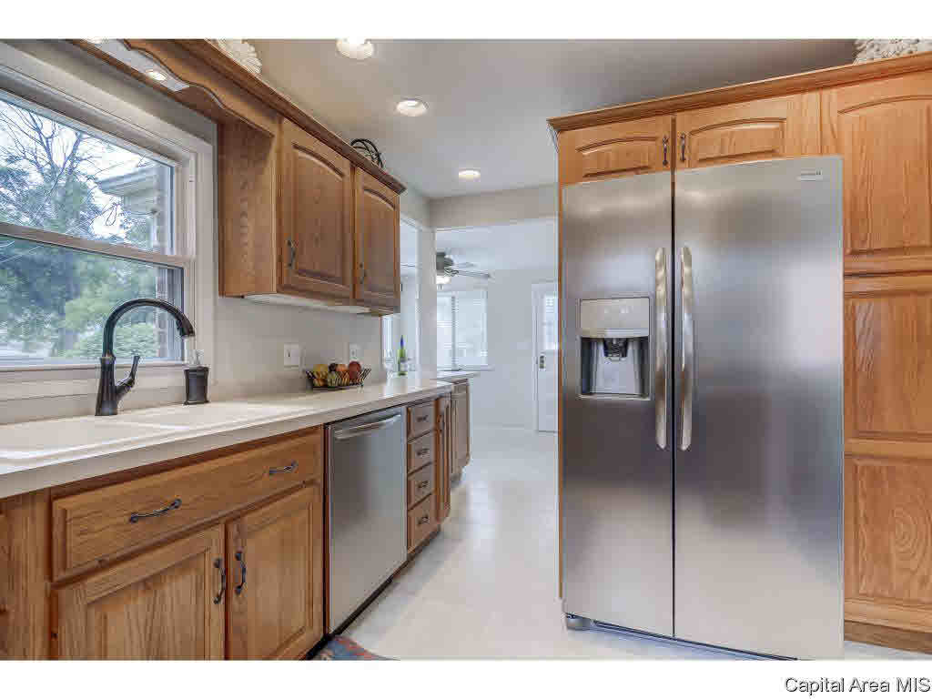 2125 South Walnut Street Springfield, IL 62704 - Photo 11 of 33