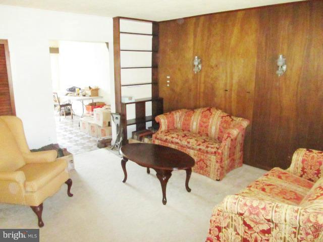 52 South Hawthorne Road Baltimore, MD 21220 - Photo 4 of 17 Living Room