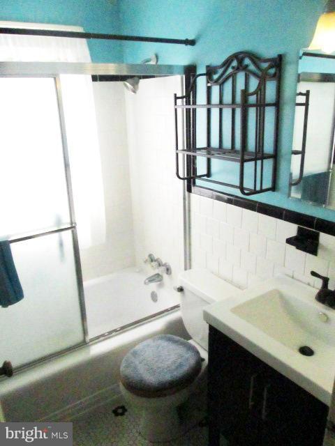 52 South Hawthorne Road Baltimore, MD 21220 - Photo 8 of 17 Bath