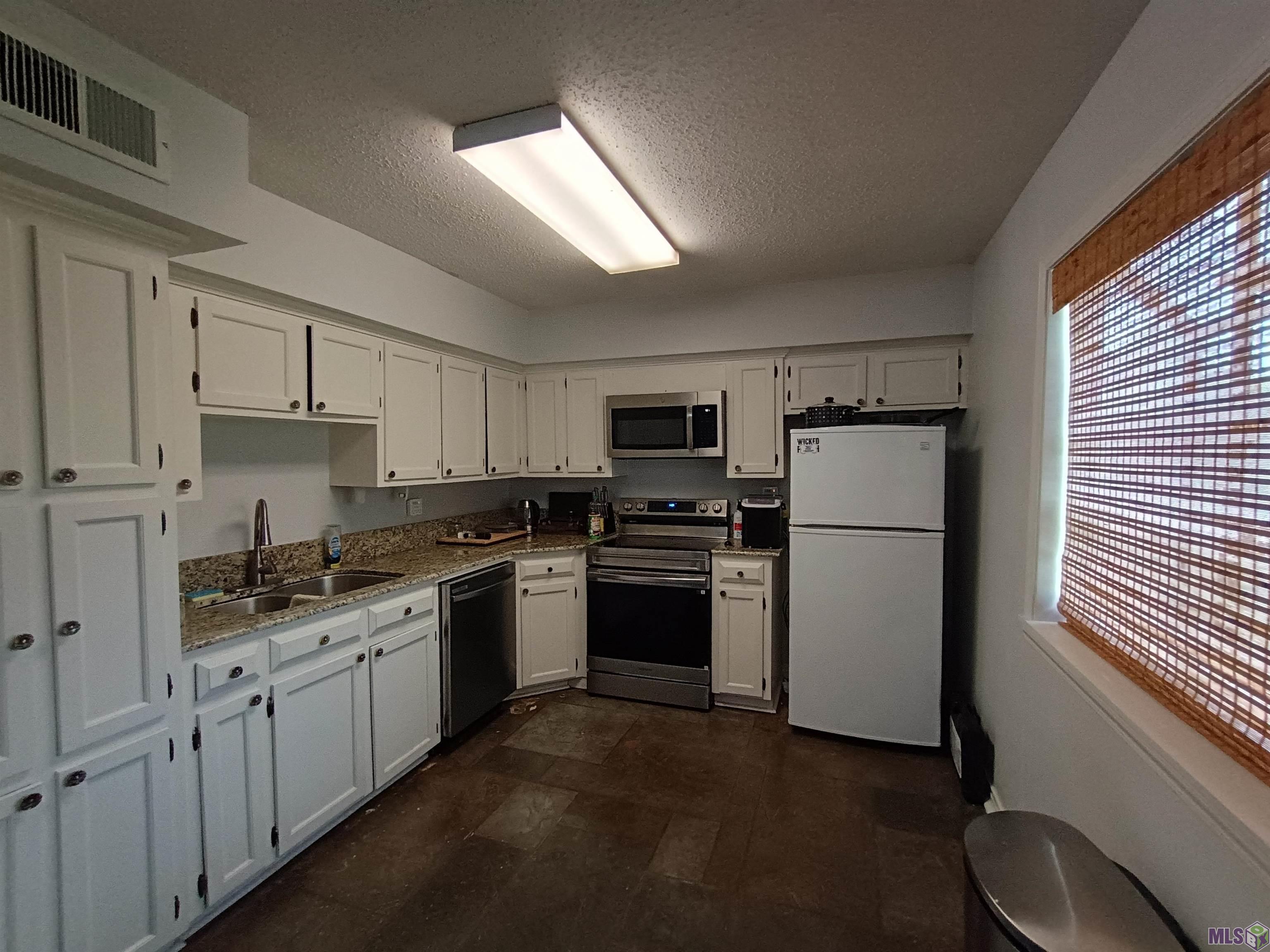 2452 Brightside Drive Baton Rouge, LA 70820 - Photo 2 of 9