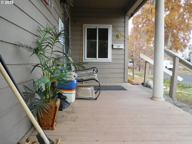 a view of an outdoor space with seating area