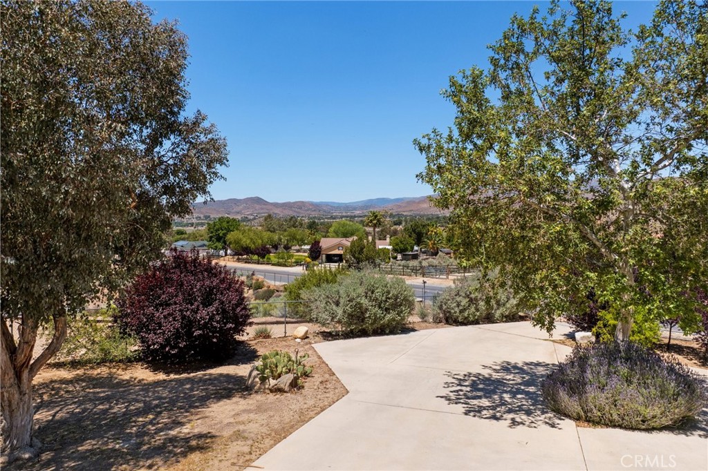 2532 Briar Glen Road Acton, CA 93510 - Photo 44 of 48 a view of a outdoor space
