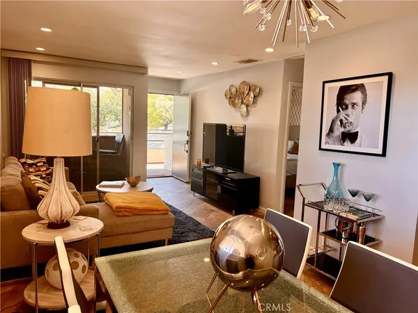 $2,650 | 510 North Villa Court, Palm Springs, CA 92262