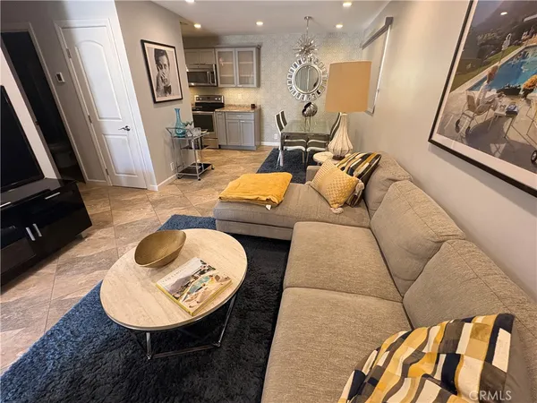 $2,650 | 510 North Villa Court, Palm Springs, CA 92262