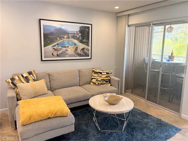 $2,650 | 510 North Villa Court, Palm Springs, CA 92262