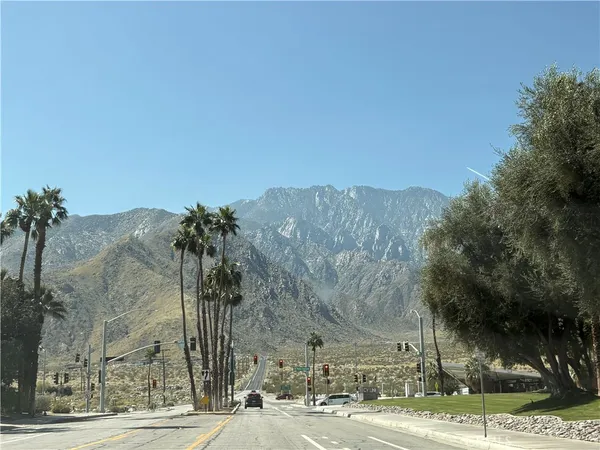 $2,650 | 510 North Villa Court, Palm Springs, CA 92262
