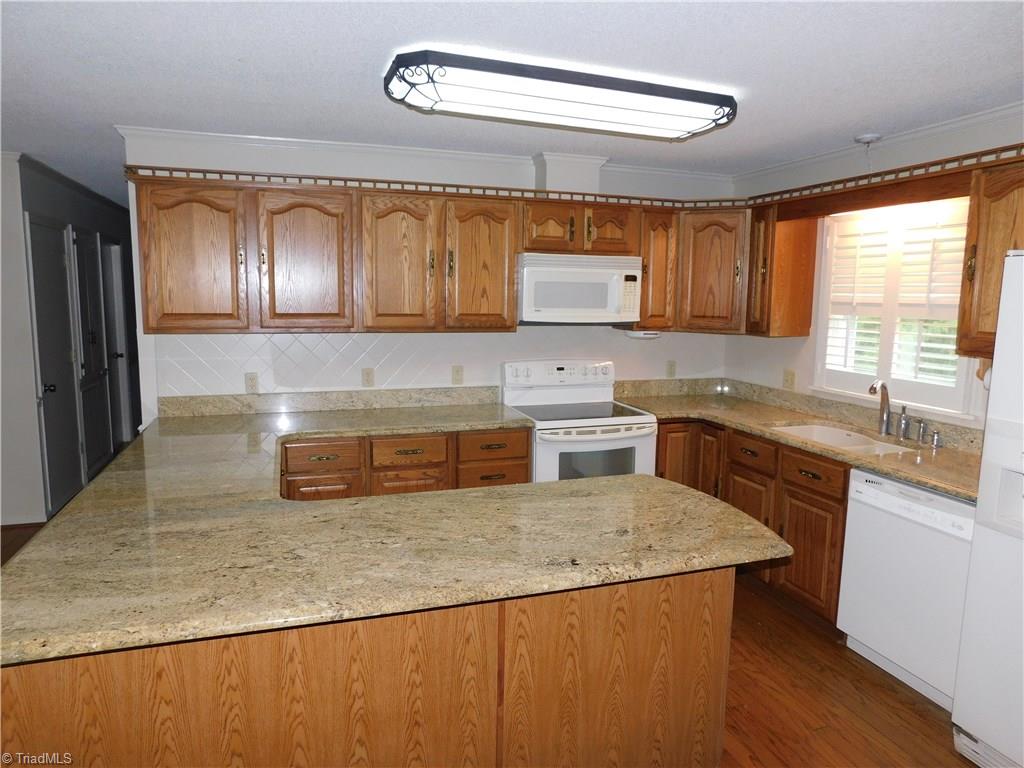 4651 Sandy Camp Road High Point, NC 27265 - Photo 8 of 27
