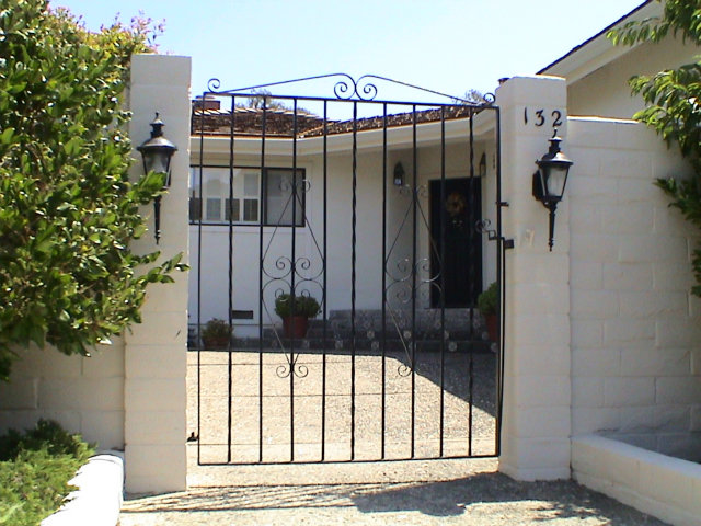 132 Littlefield Road Monterey, CA 93940 - Photo 3 of 24 Gallery Image 3