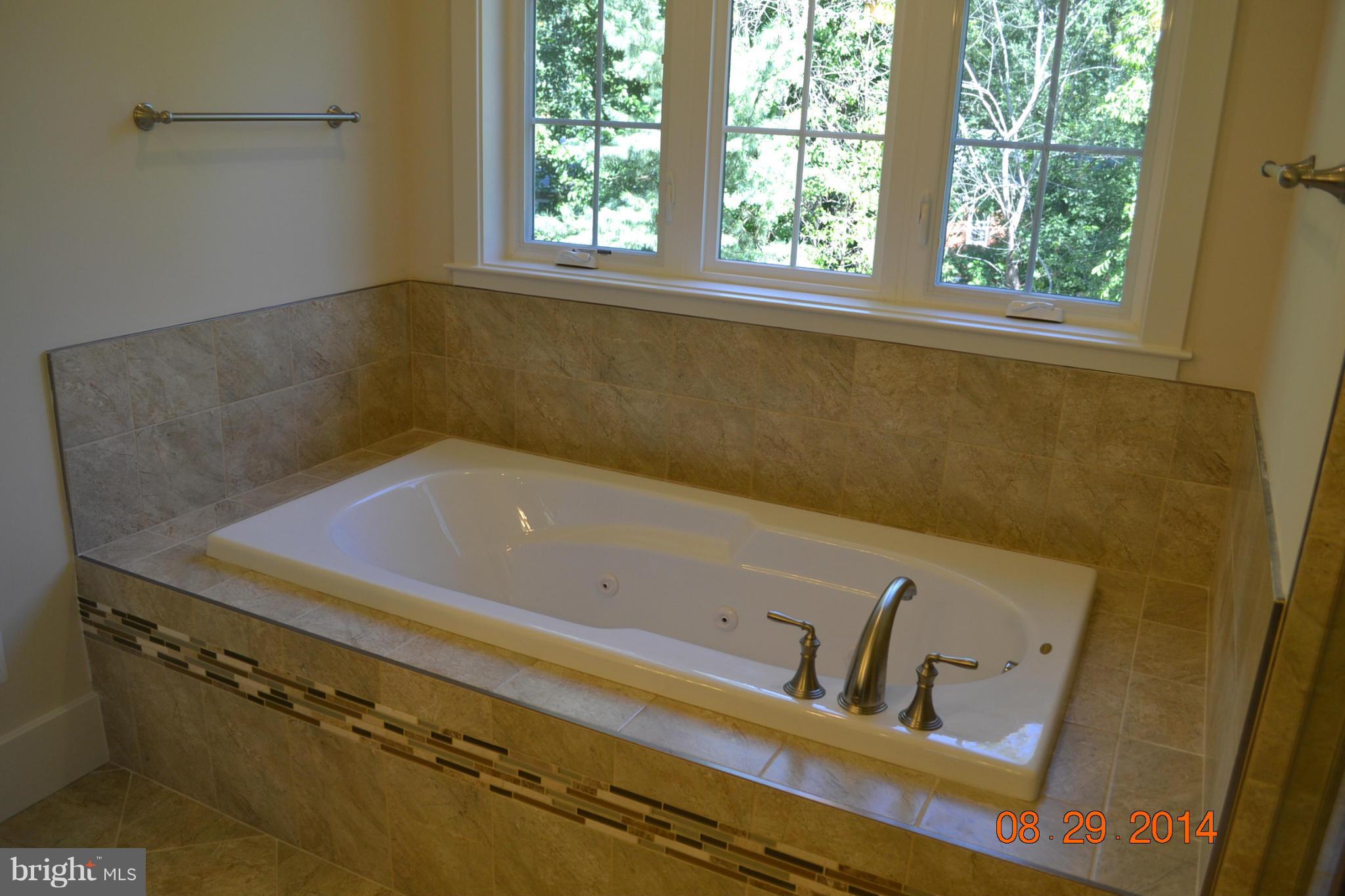 6003 Conway Road Bethesda, MD 20817 - Photo 18 of 24 Bath (Master)