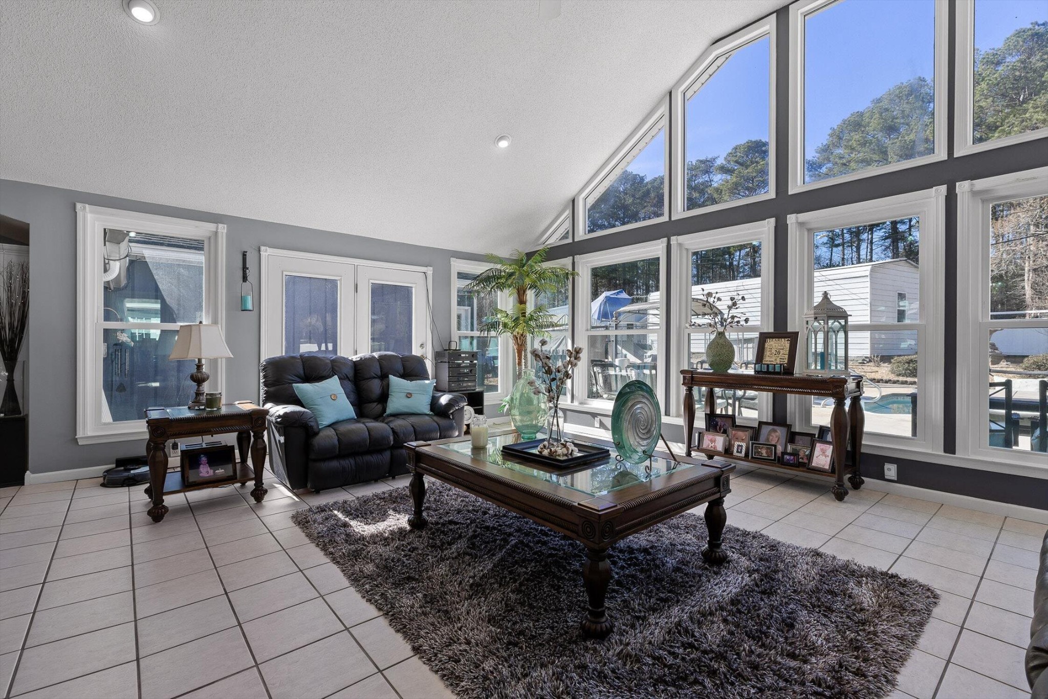 5017 McDonald Road McDonald, TN 37353 - Photo 9 of 52 a living room with furniture