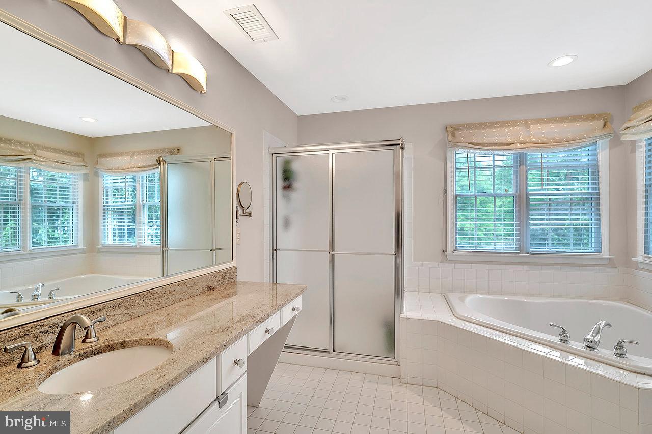 6 Banyan Road Skillman, NJ 08558 - Photo 17 of 24 Primary Bathroom