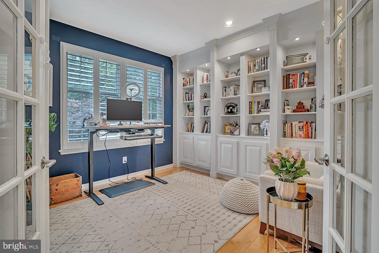 6 Banyan Road Skillman, NJ 08558 - Photo 7 of 24 Office