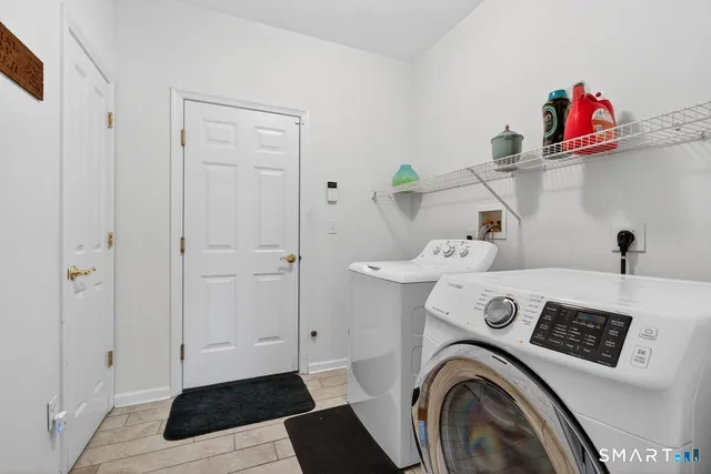 $669,900 | 185 Country Club Drive, Unit 185, Oxford, CT 06478