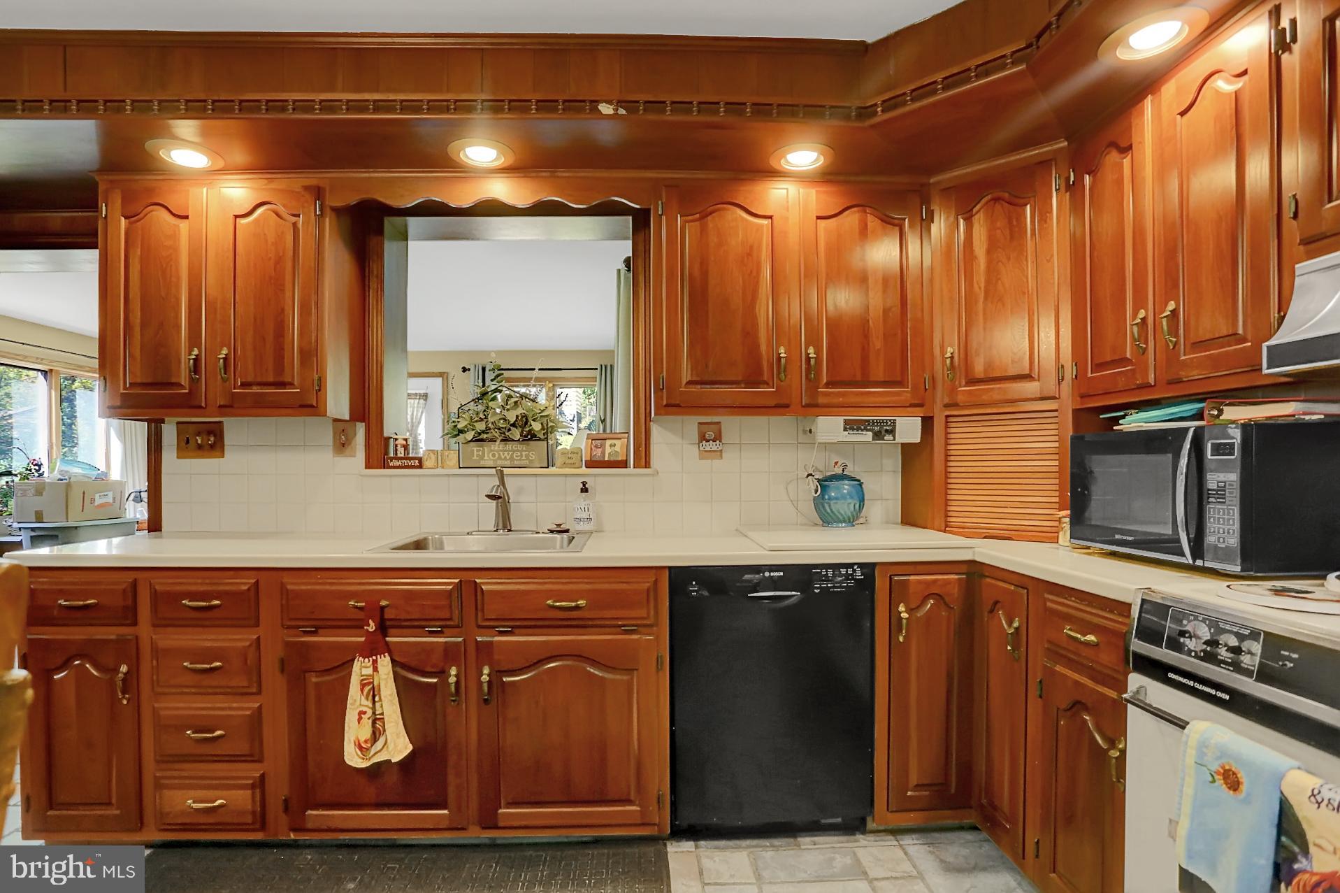 2385 Schaffer Road Pottstown, PA 19464 - Photo 22 of 44 Gallery Image 22
