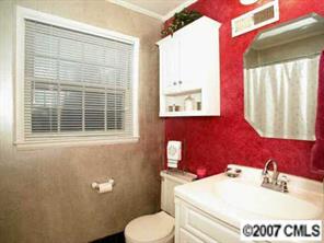 5009 White Oak Road Charlotte, NC 28210 - Photo 5 of 7 Gallery Image 5