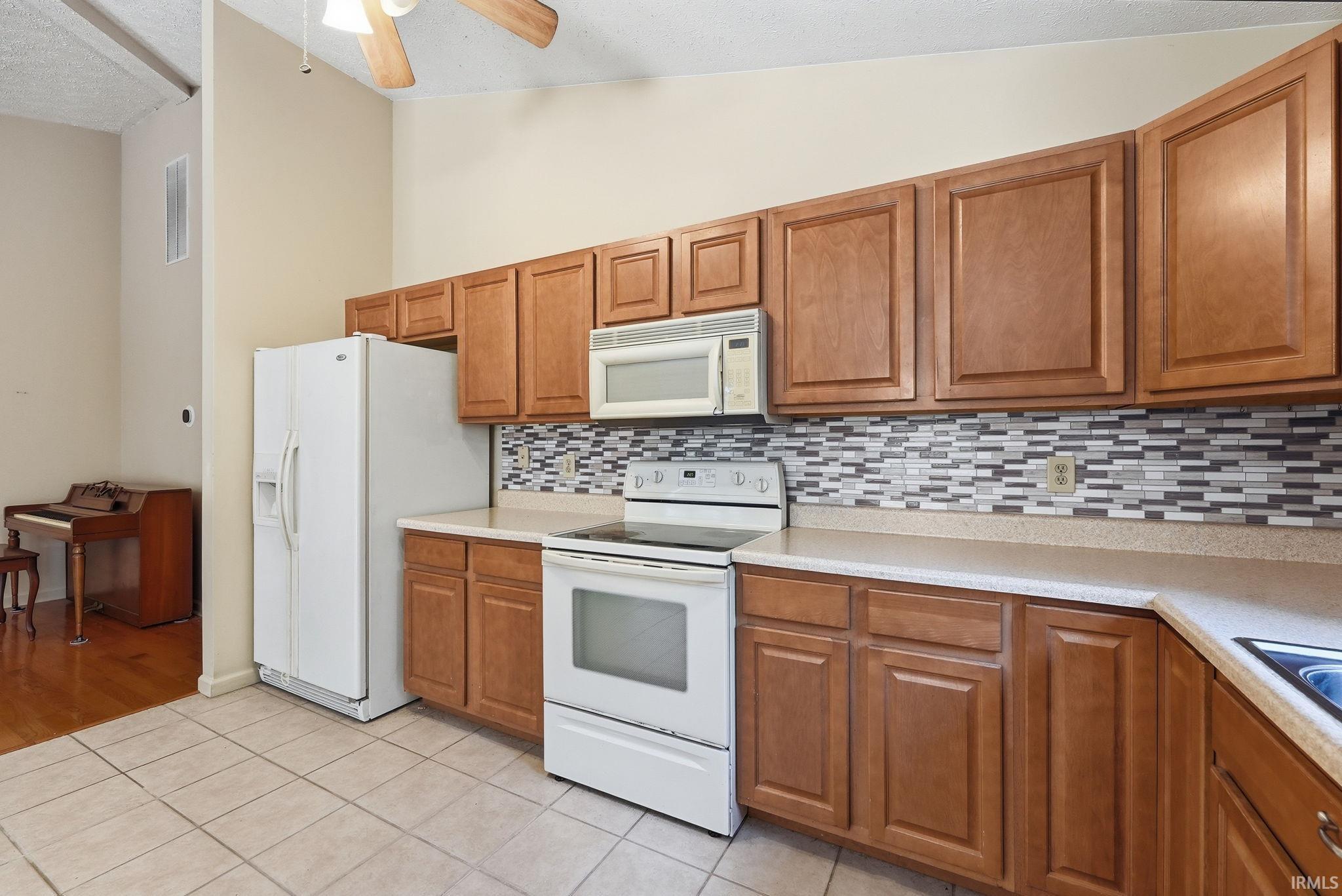 811 Silverwood Road Muncie, IN 47304 - Photo 13 of 29