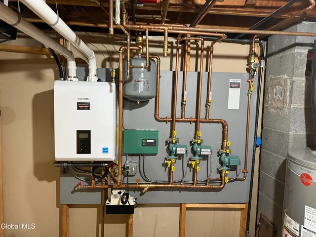 $329,000 | 47 Pinewood Road, Queensbury, NY 12804