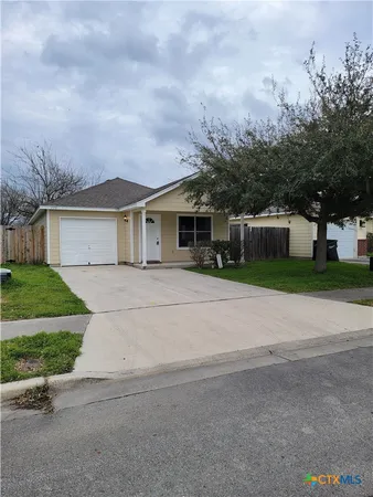 $1,615 | 238 Bushtail Drive, New Braunfels, TX 78130