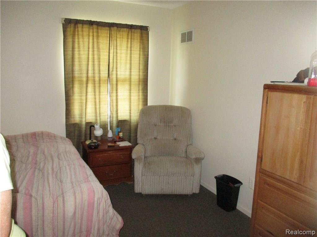 24430 Berg Road Southfield, MI 48033 - Photo 16 of 17 IMG_0477.JPG