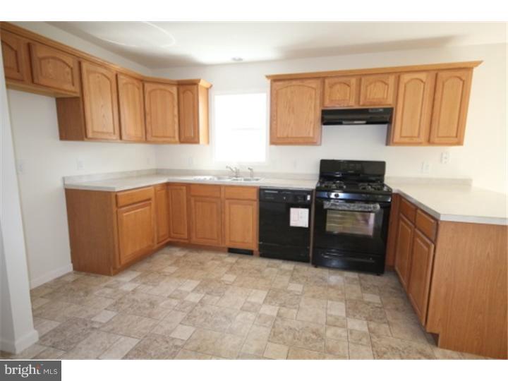 525 Ridge Avenue Hamilton, NJ 08610 - Photo 2 of 25 Kitchen