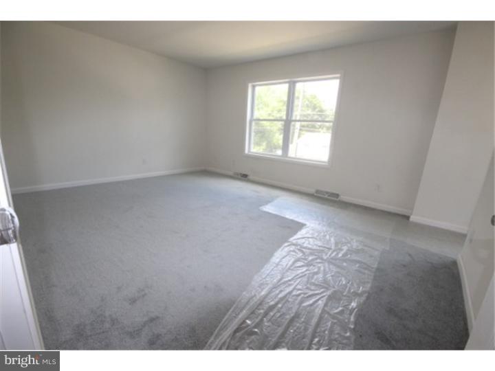 525 Ridge Avenue Hamilton, NJ 08610 - Photo 12 of 25 Bedroom - Main