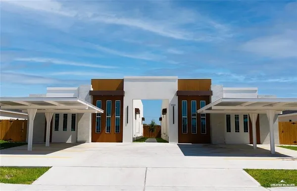 a view of entryway and hall