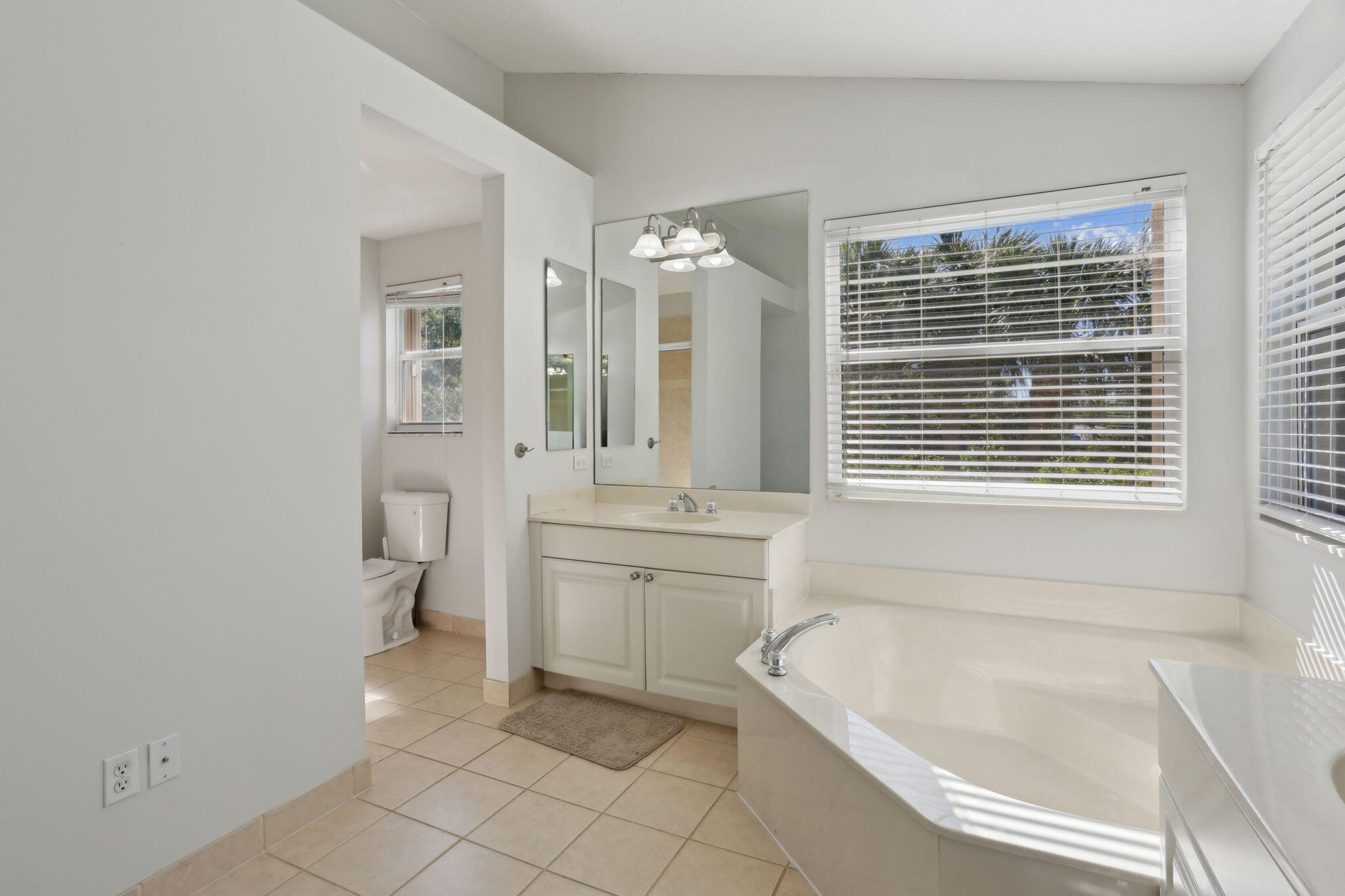 4816 South Classical Boulevard Delray Beach, FL 33445 - Photo 30 of 44 26-web-or-mls-0E2A0564_HiRes